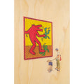 Carte en bois people at museum Haring W